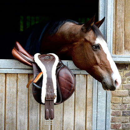 Kentucky Horsewear Anatomisk Gjord m. Lammeskind - Brun - animondo.dk