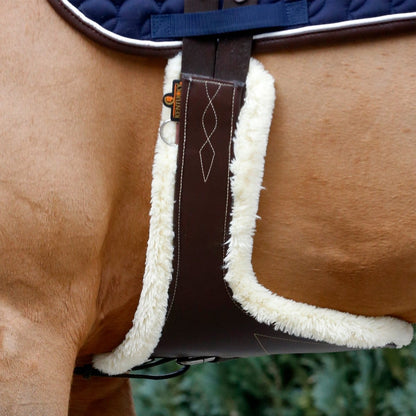 Kentucky Horsewear Springgjord m. Plade og Lammeskind - Brun - animondo.dk